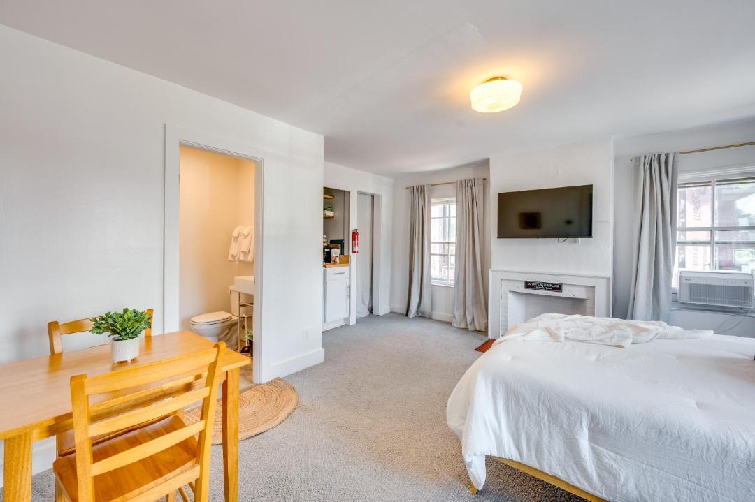 Photo of Bedroom in Waterbury