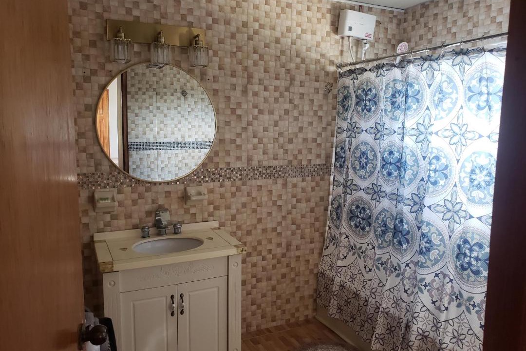 Photo of Bathroom in Salt Gut