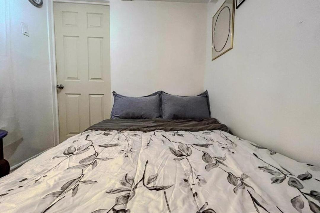 Photo of Bedroom in Pointe-aux-Trembles