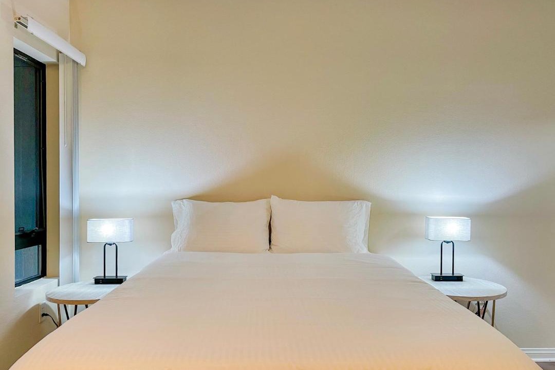 Photo of Bedroom in Miracle Mile