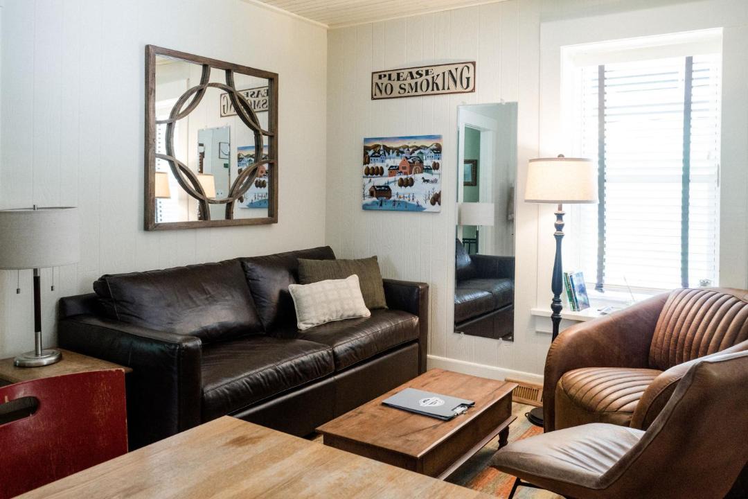 Photo of Livingroom in Livingston Manor