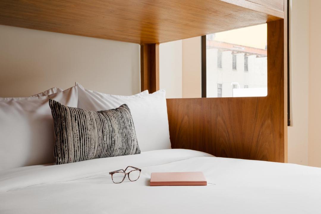 Photo of Bedroom in Near North Side