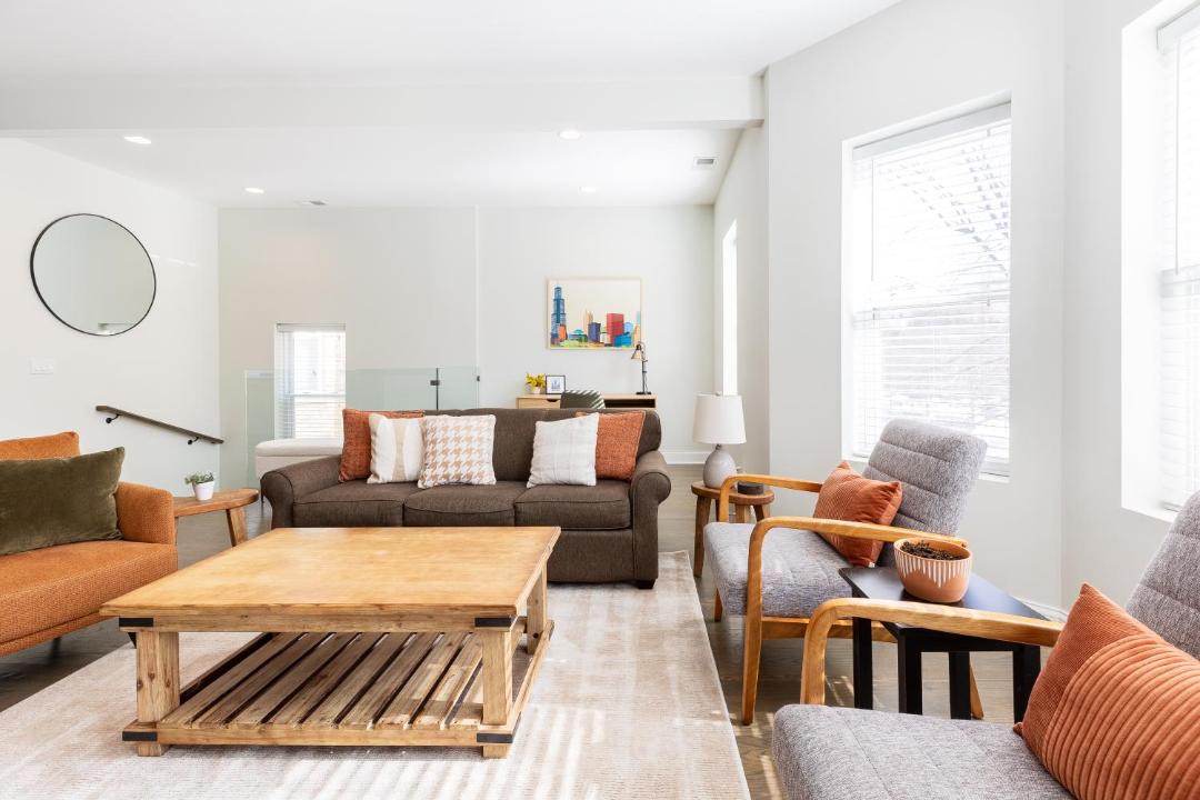 Photo of Livingroom in Edgewater Beach
