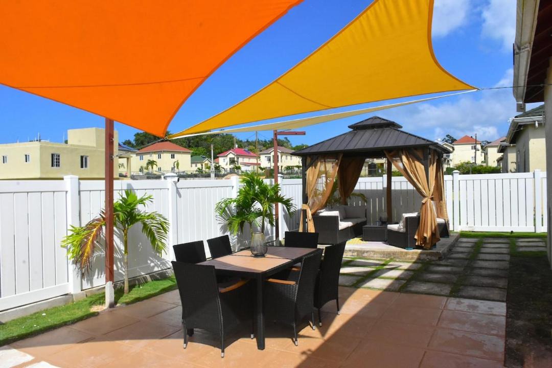 Photo of Patio Balcony in Ocho Rios