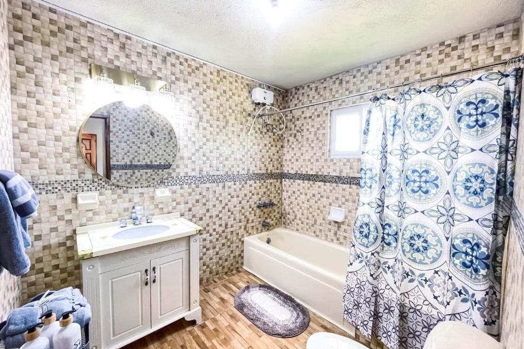 Photo of Bathroom in Salt Gut