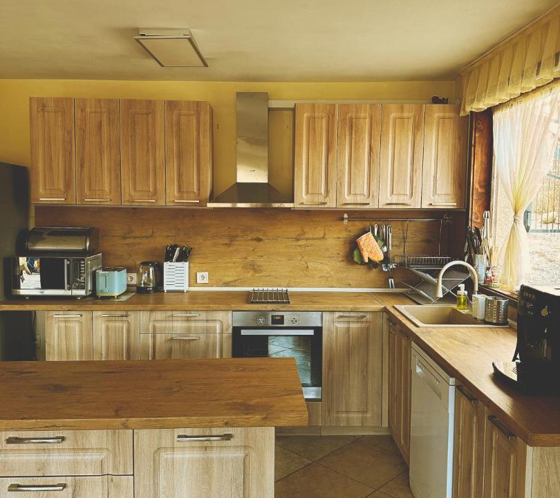 Photo of Kitchen in Apriltsi