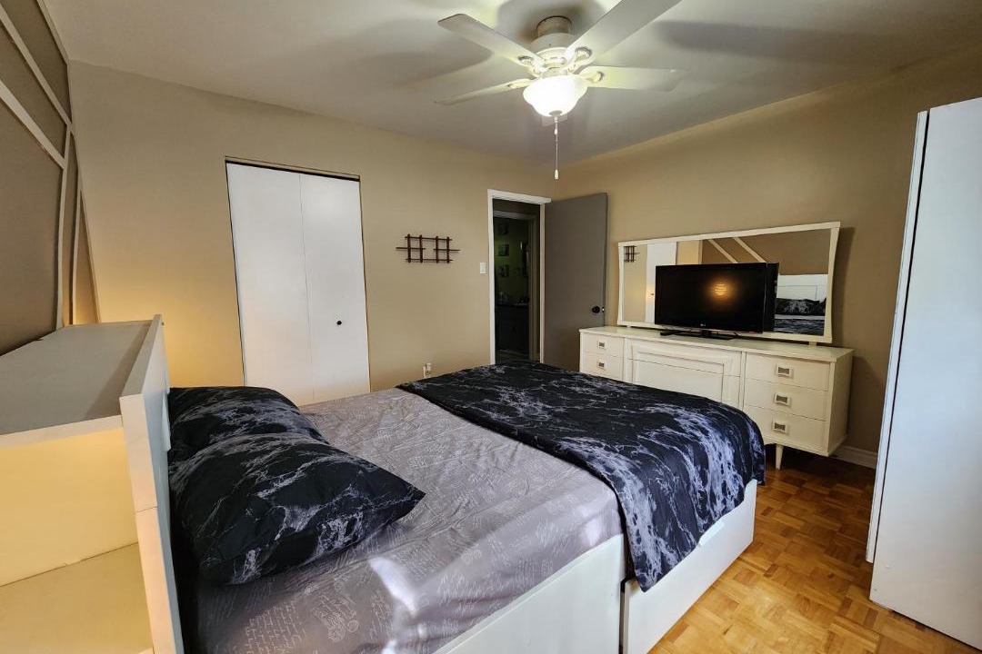 Photo of Bedroom in Longueuil