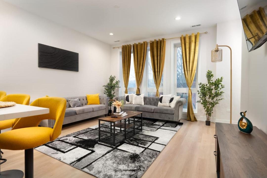 Photo of Livingroom in Bronzeville