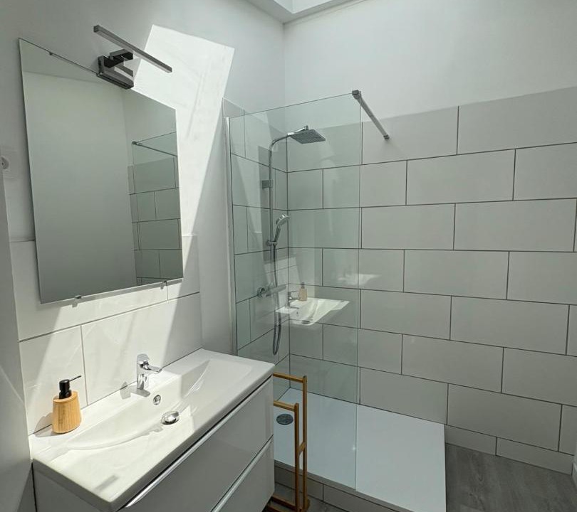Photo of Bathroom in Neuville-sur-Saone