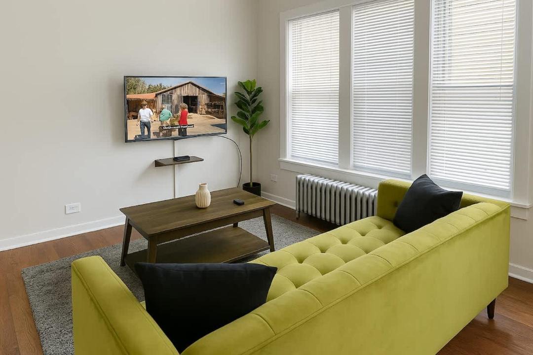 Photo of Livingroom in Rogers Park