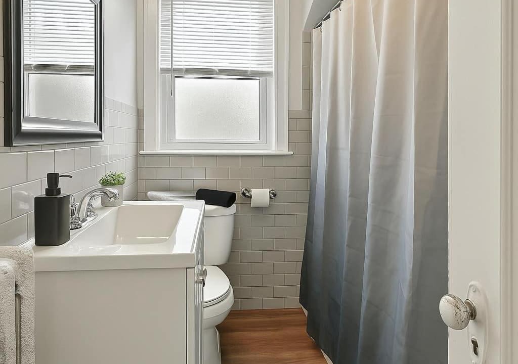Photo of Bathroom in Skokie