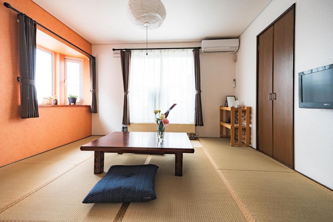 Photo of Others in Higashi