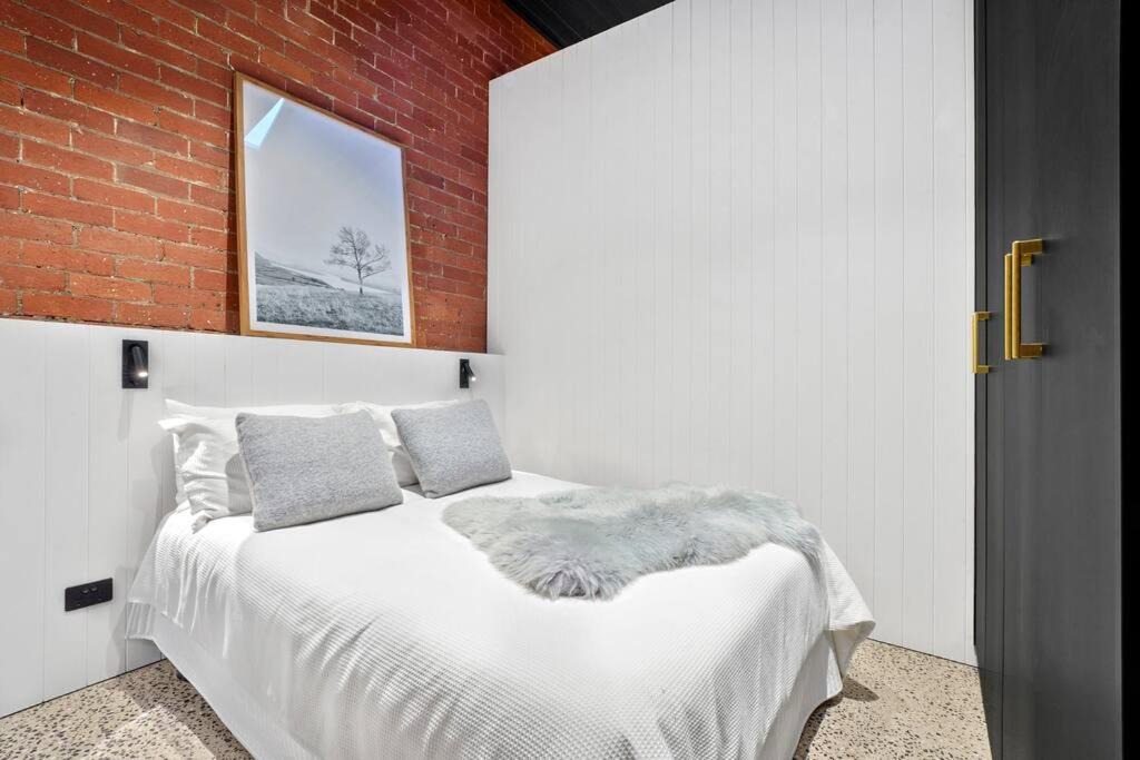 Photo of Bedroom in Geelong West