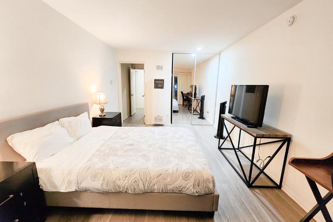 Photo of Bedroom in Sawtelle