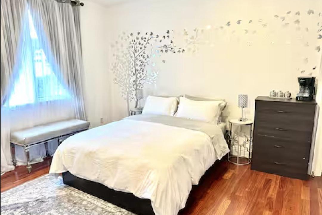 Photo of Bedroom in Studio City