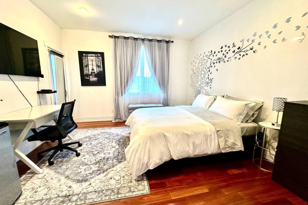 Photo of Bedroom in Studio City