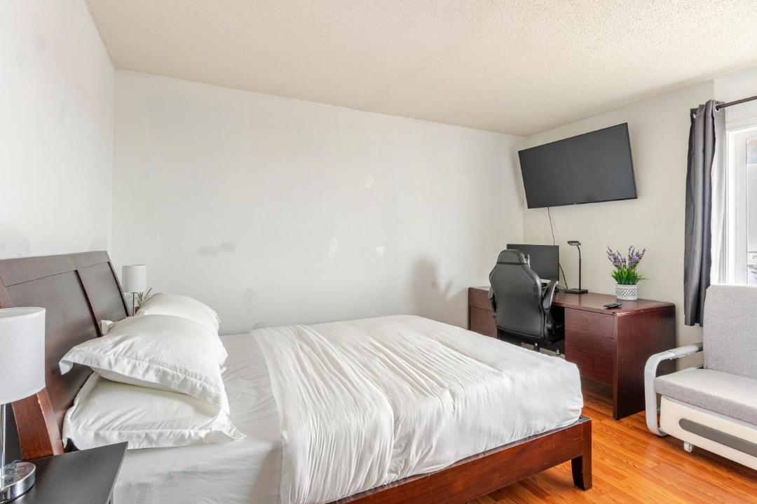 Photo of Bedroom in Berkeley