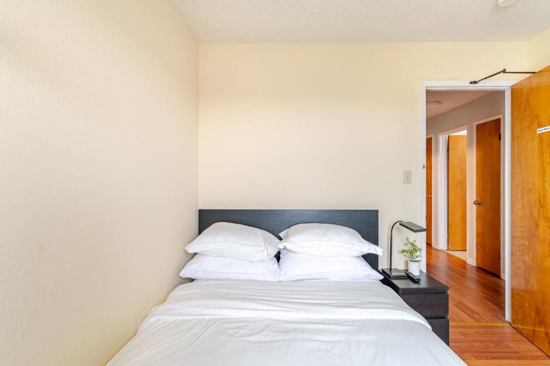 Photo of Bedroom in Berkeley