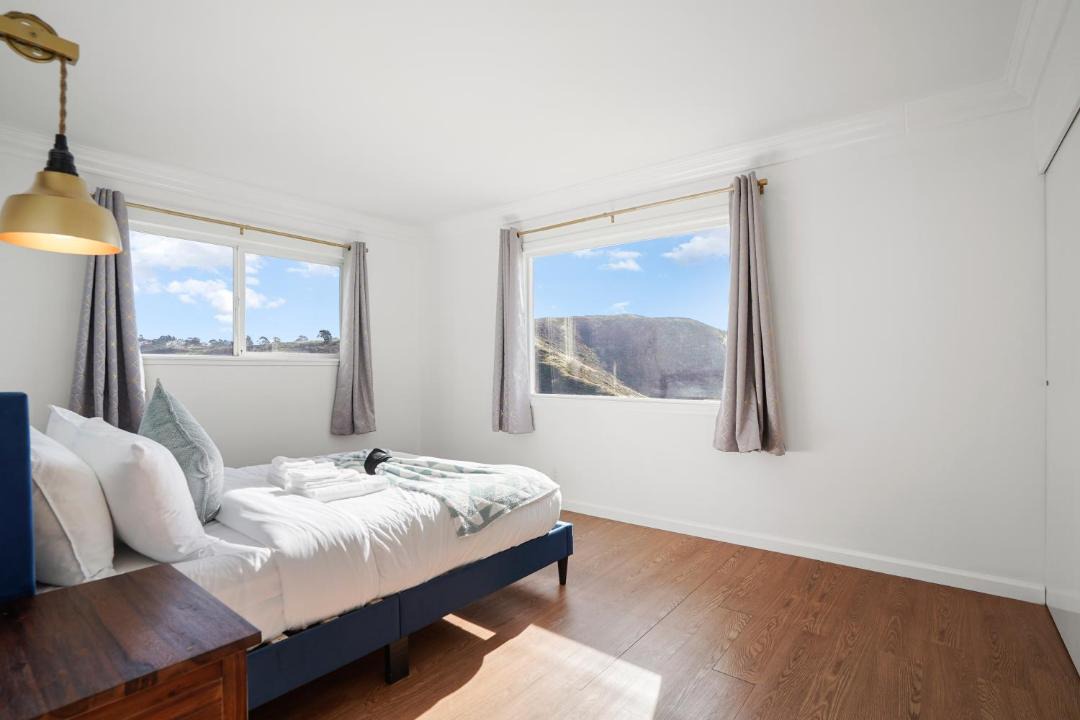 Photo of Bedroom in Pacifica