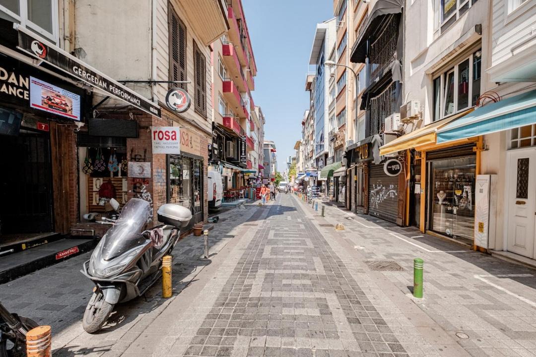 Photo of Others in Moda