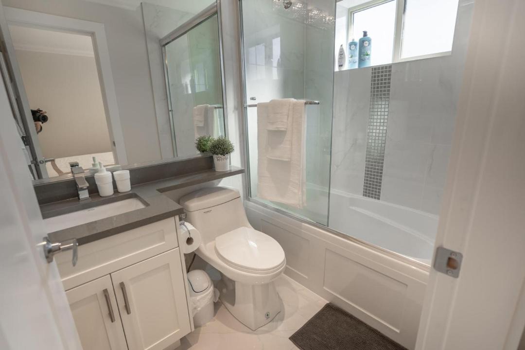 Photo of Bathroom in Renfrew-Collingwood