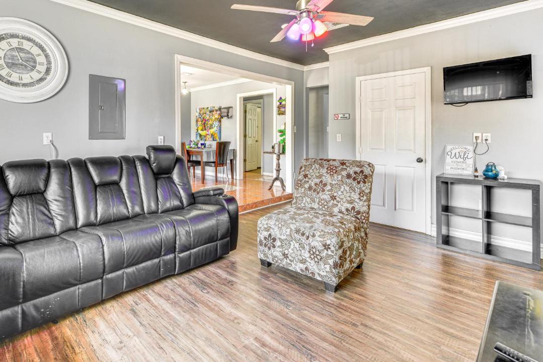 Photo of Livingroom in Gentilly