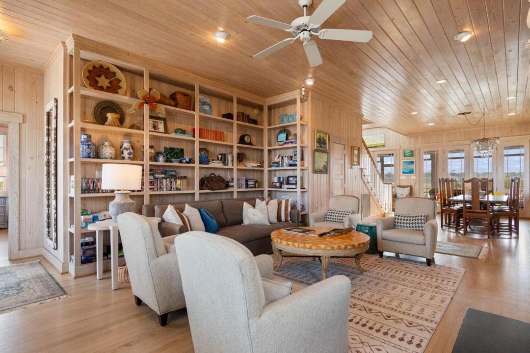 Photo of Livingroom in Pawleys Island