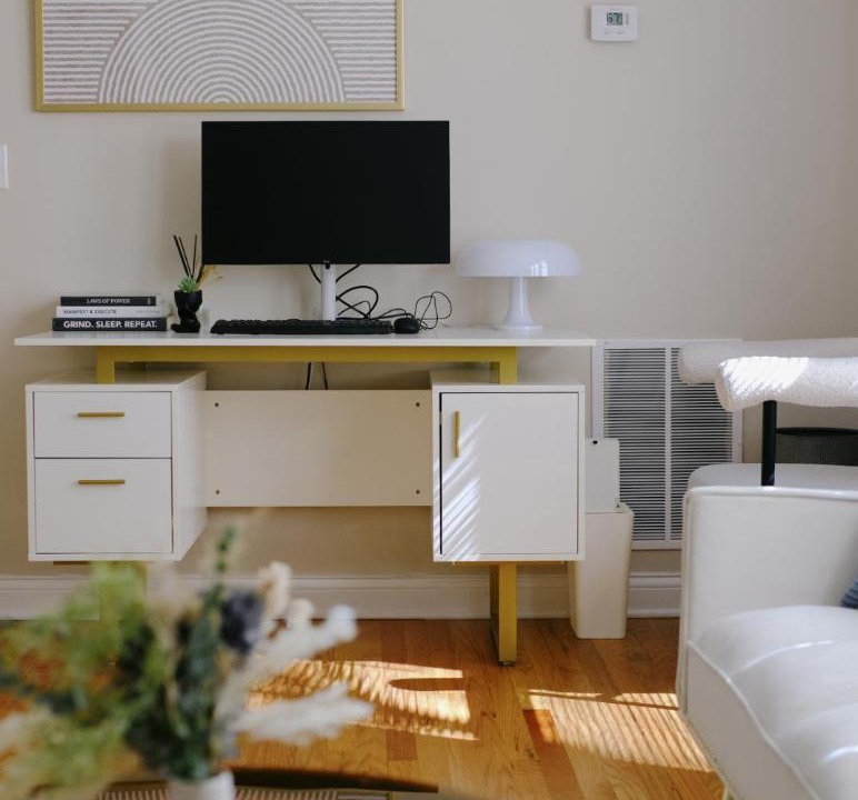 Photo of Livingroom in Irving Park East