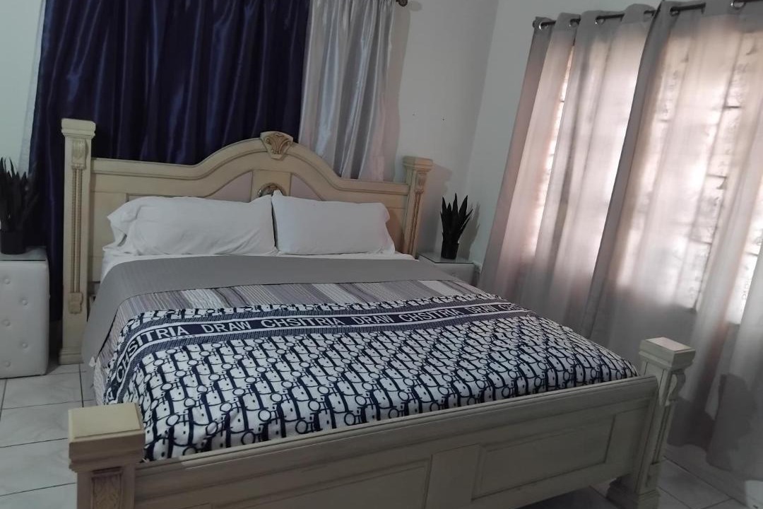 Photo of Bedroom in Tower Isle