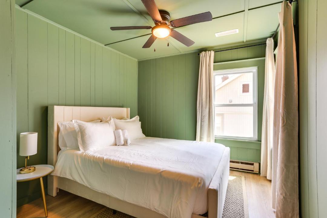 Photo of Bedroom in White Lake