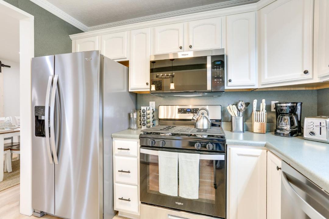 Photo of Kitchen in White Lake