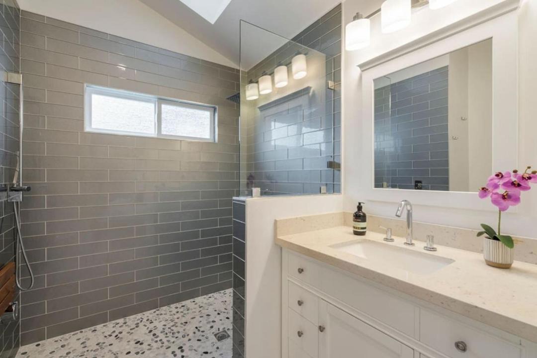 Photo of Bathroom in South of Conant