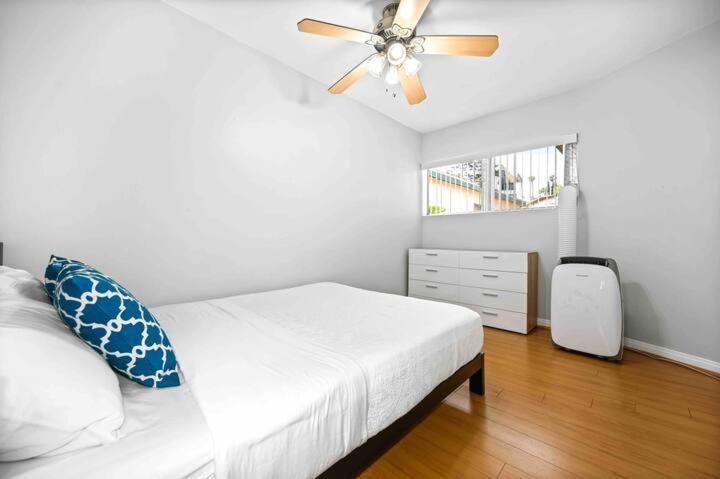 Photo of Bedroom in Belmont Shore