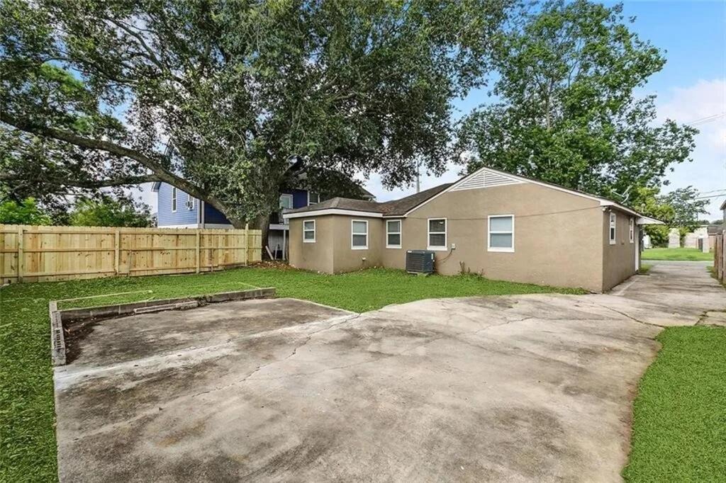 Photo of Others in Gentilly