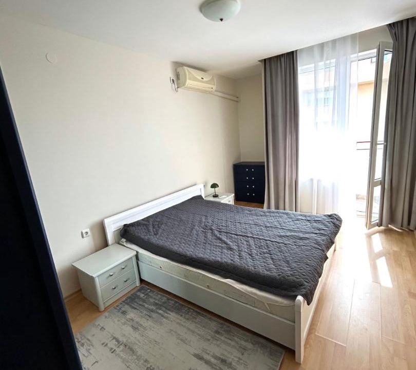 Photo of Bedroom in Elenite