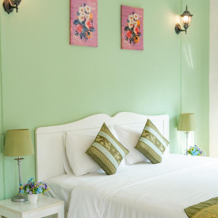 Photo of Bedroom in Khanong Phra