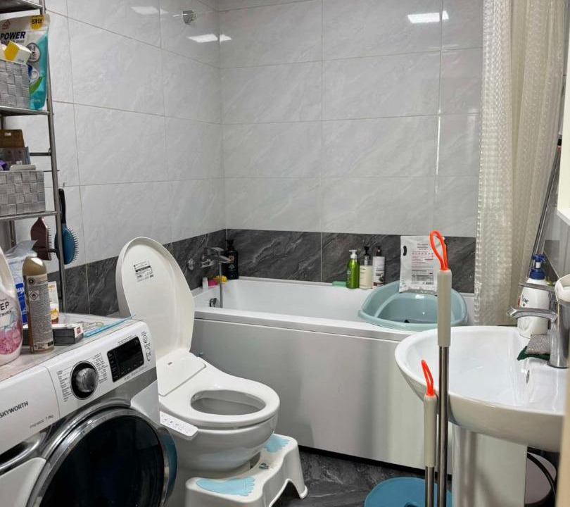 Photo of Bathroom in Burd