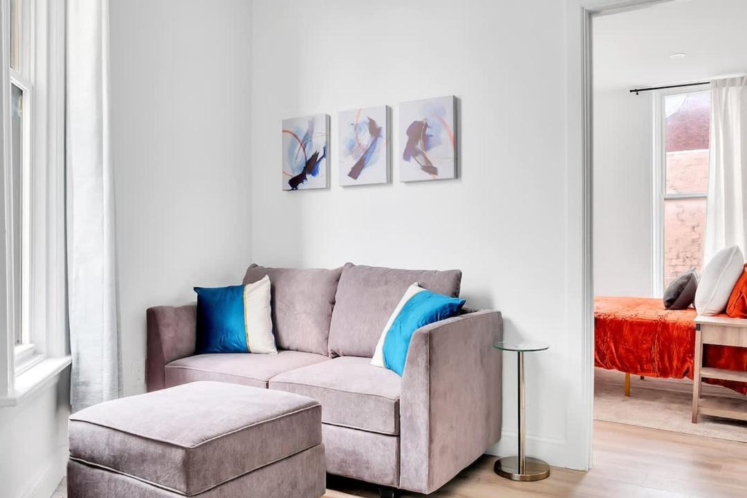 Photo of Livingroom in Seward Place