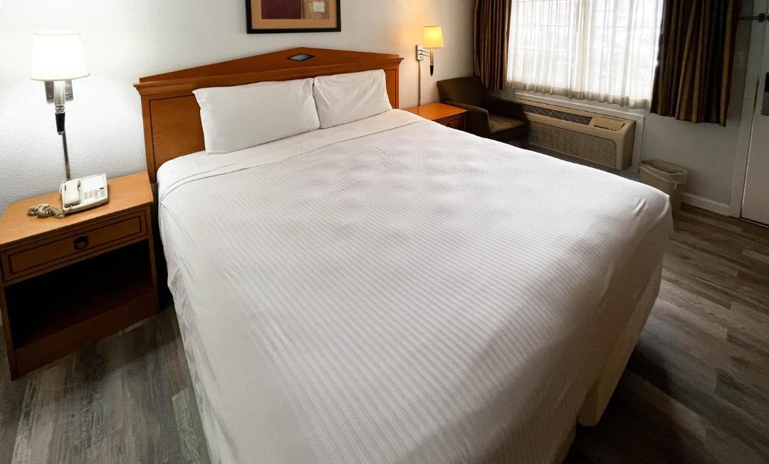 Photo of Bedroom in Marina District