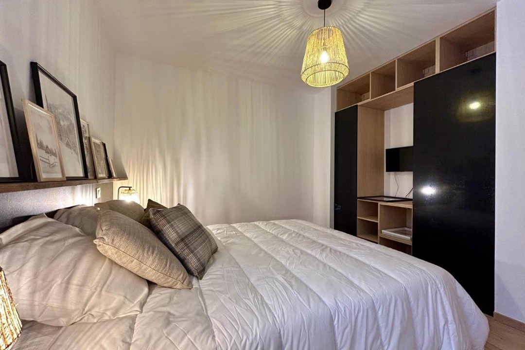 Photo of Bedroom in Eclose-Est