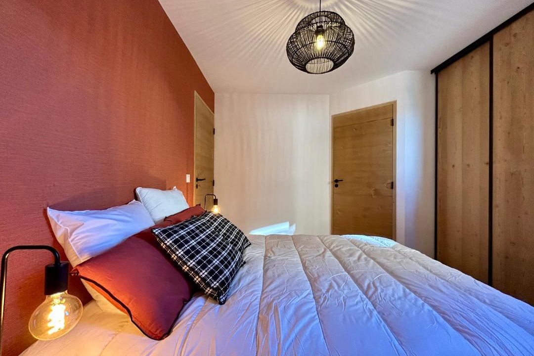 Photo of Bedroom in Eclose-Est