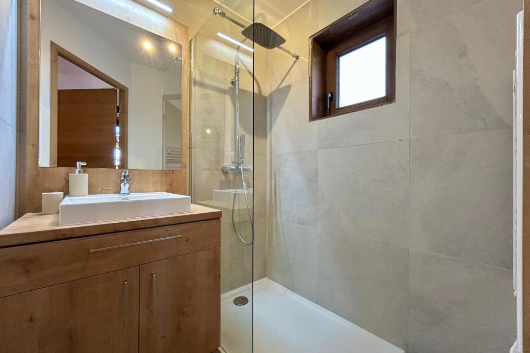 Photo of Bathroom in Eclose-Est