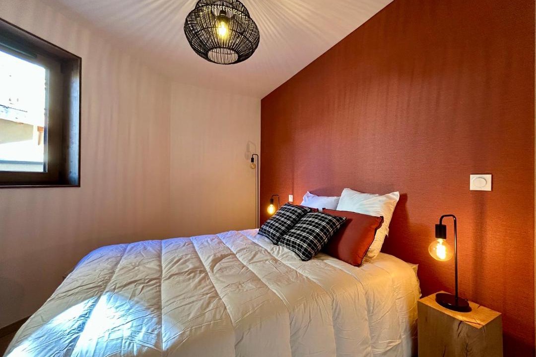 Photo of Bedroom in Eclose-Est