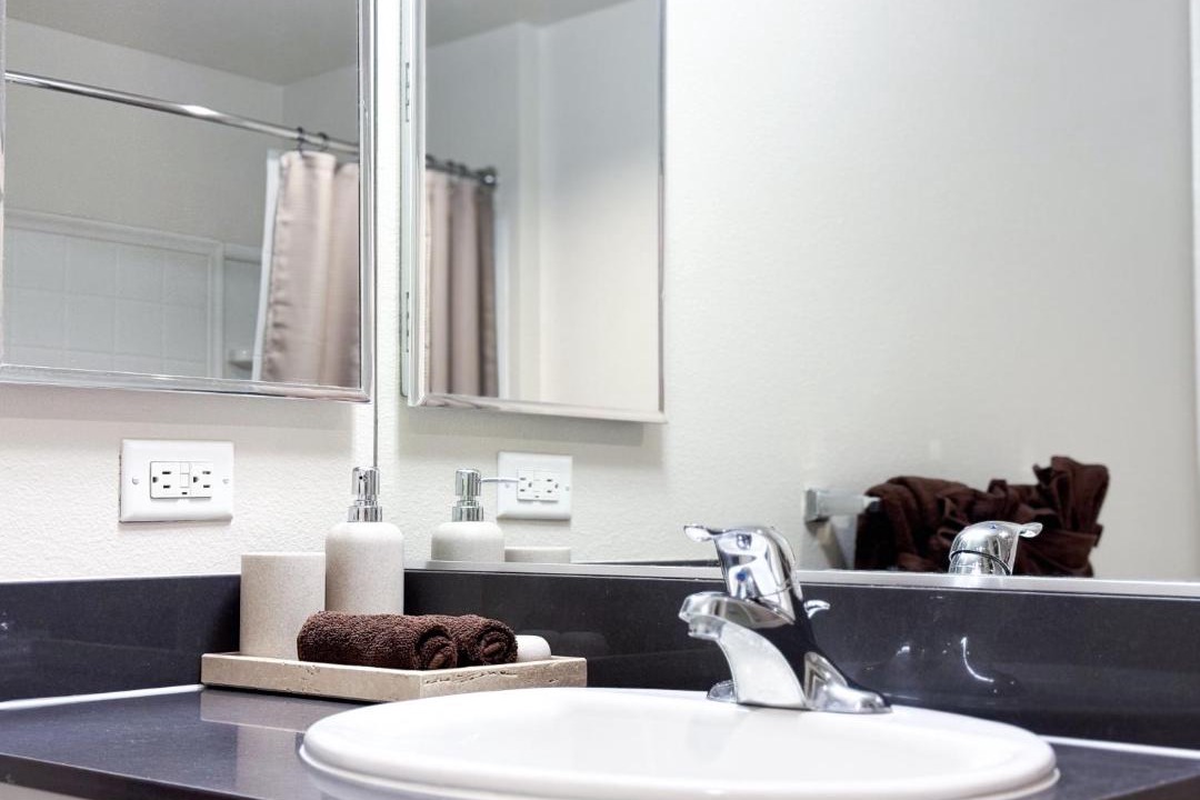 Photo of Bathroom in Mid-Wilshire