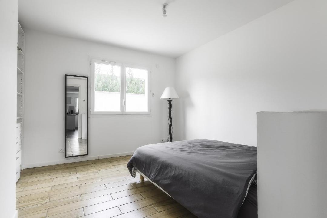 Photo of Bedroom in Charnecles