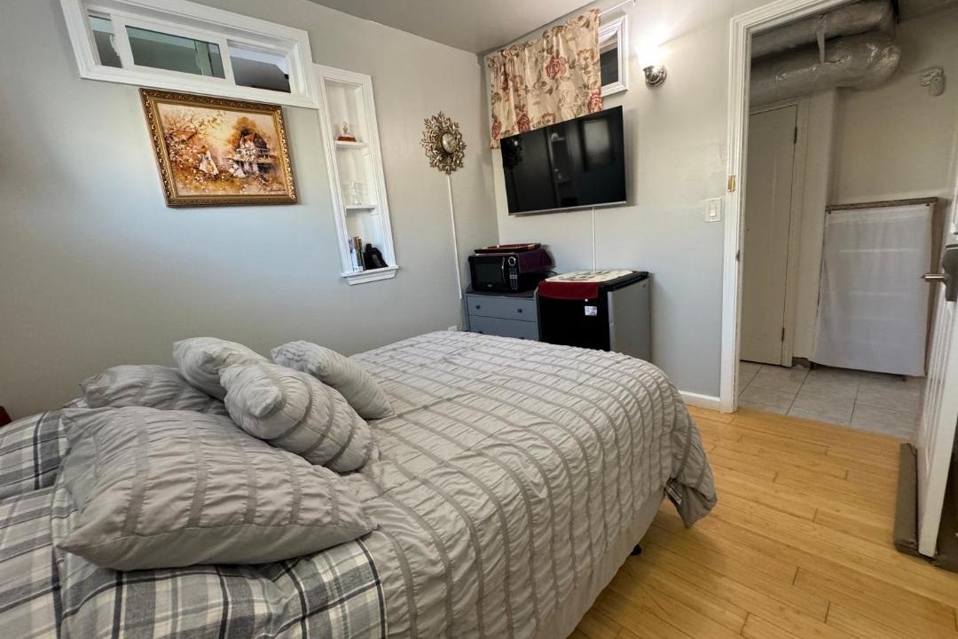 Photo of Bedroom in Outer Mission