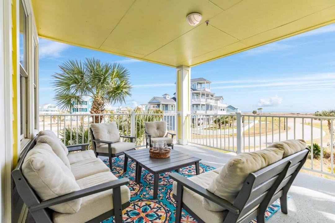 Photo of Patio Balcony in Red Fish Cove