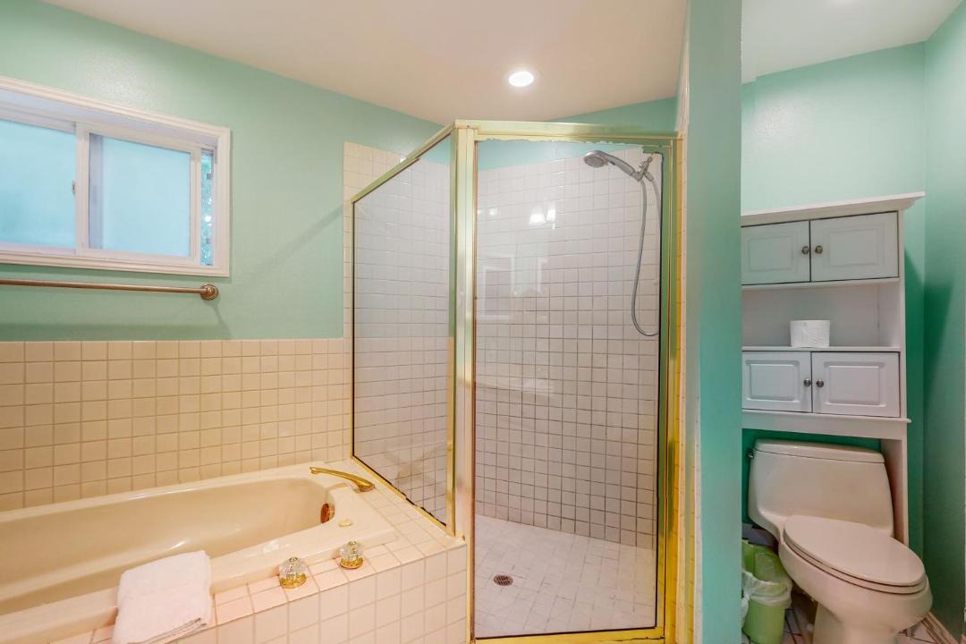 Photo of Bathroom in Alki
