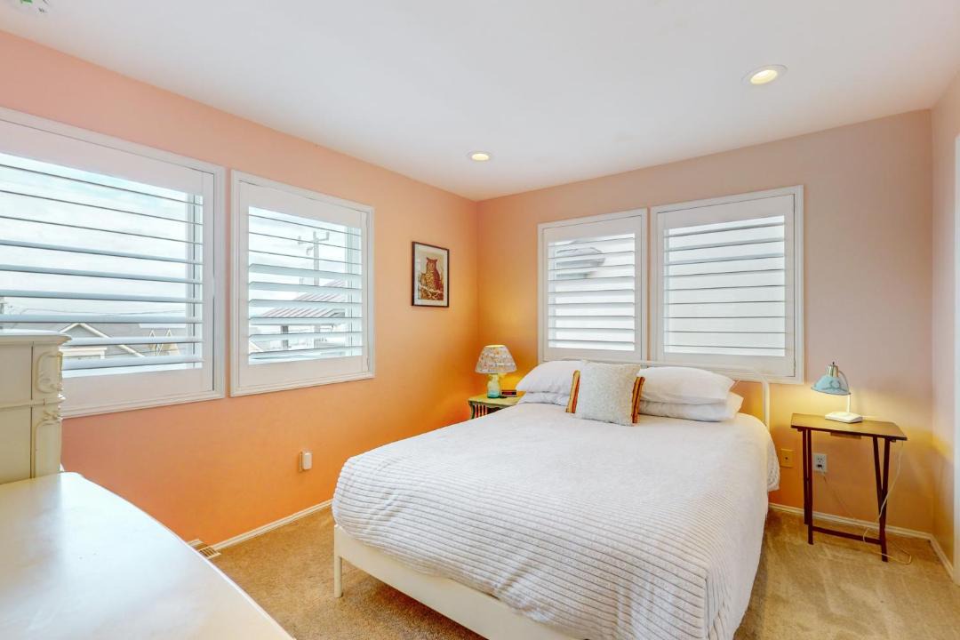 Photo of Bedroom in Alki