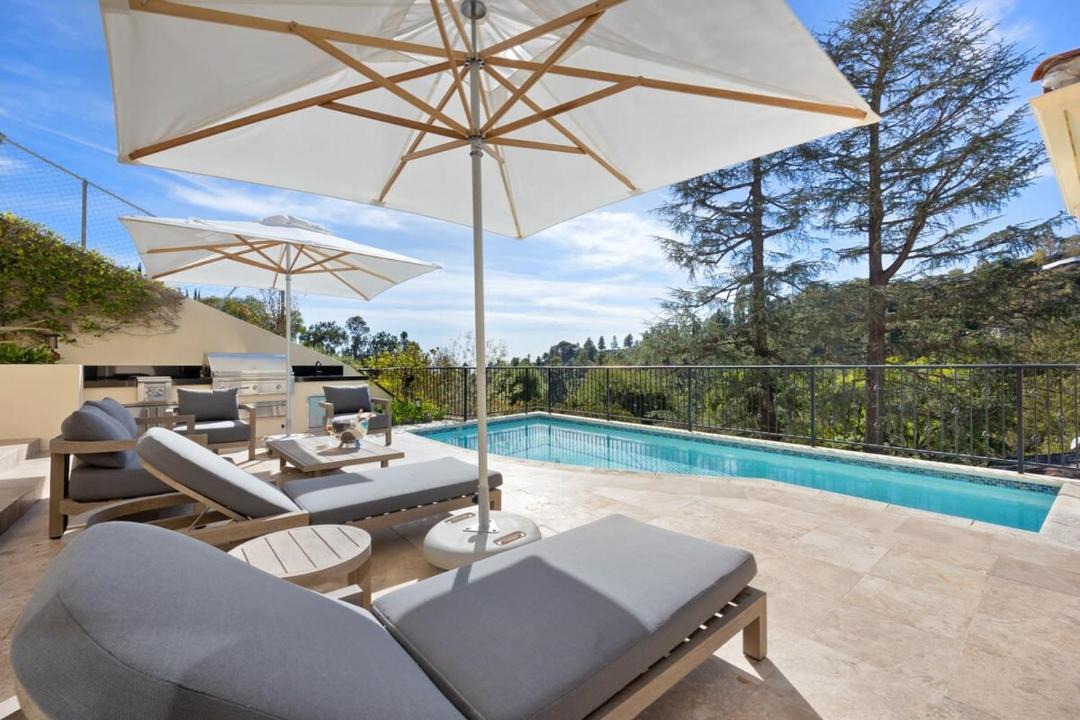 Photo of Patio Balcony in Beverly Hills